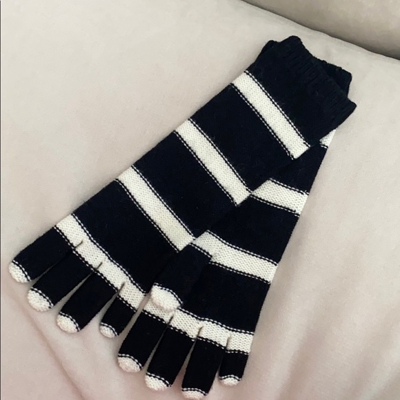 NWT Gap Gloves - Picture 1 of 4